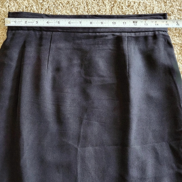 VTG Dana Buchman Classic Silk pencil skirt Size 12 Color black - Picture 2 of 10